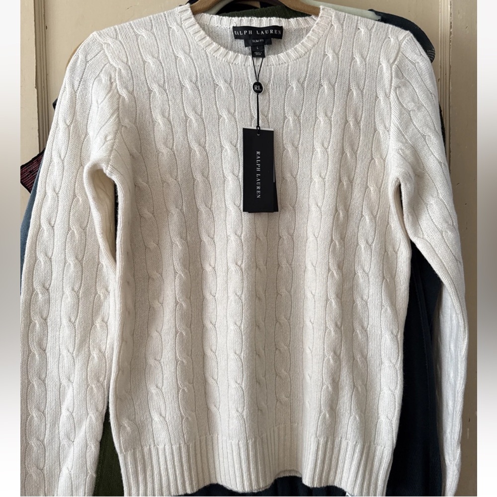 NWT Ralph Lauren black label cashmere sweater, runs small